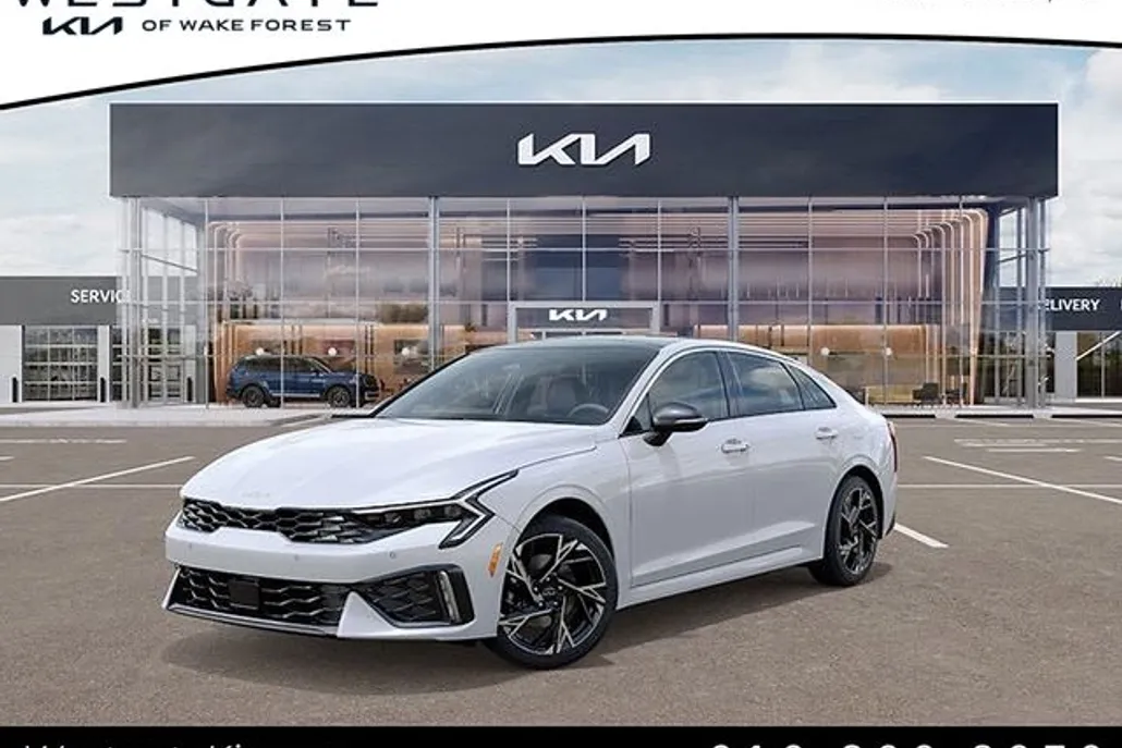 2025 Kia K5 GT-Line photo 1