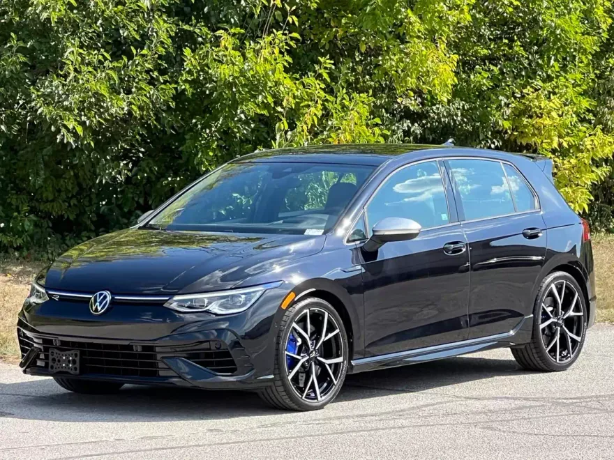 2024 Volkswagen Golf R photo 1