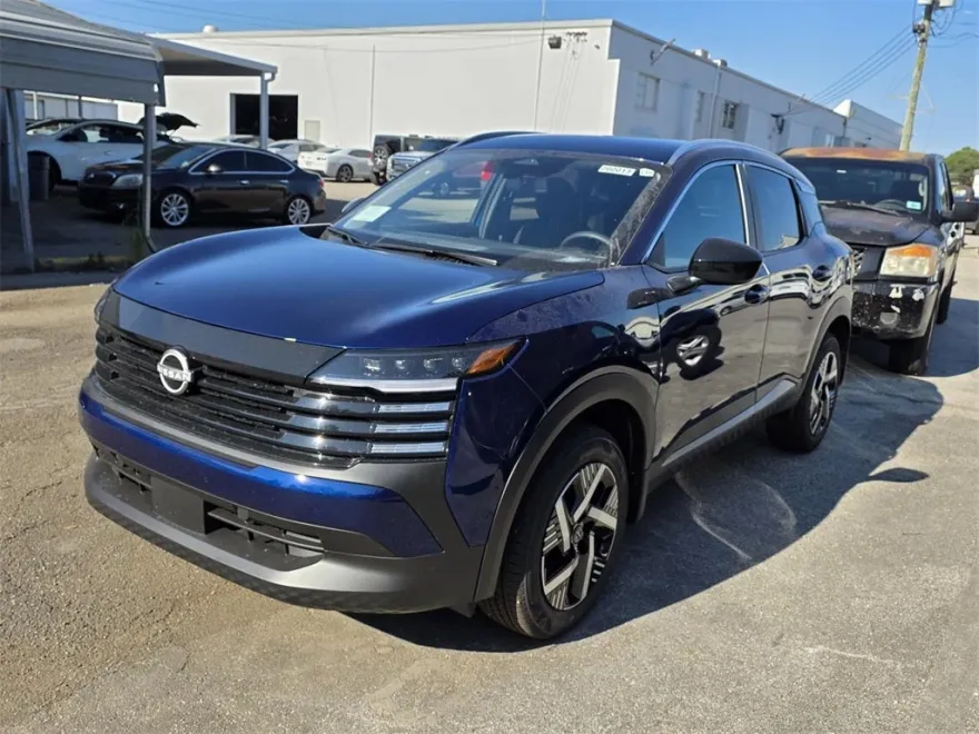 2026 Nissan Kicks SV photo 1