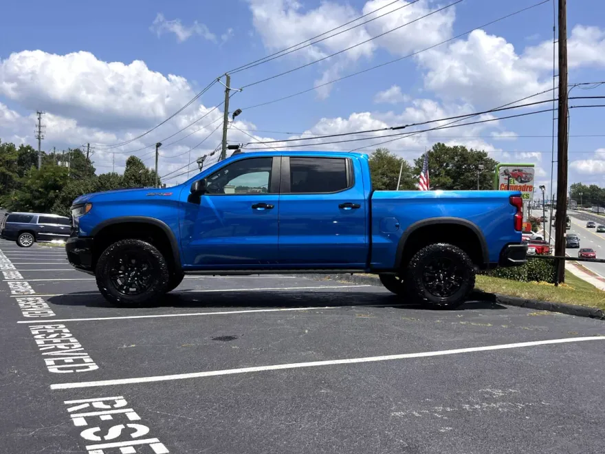 2022 Chevrolet Silverado 1500 photo 1