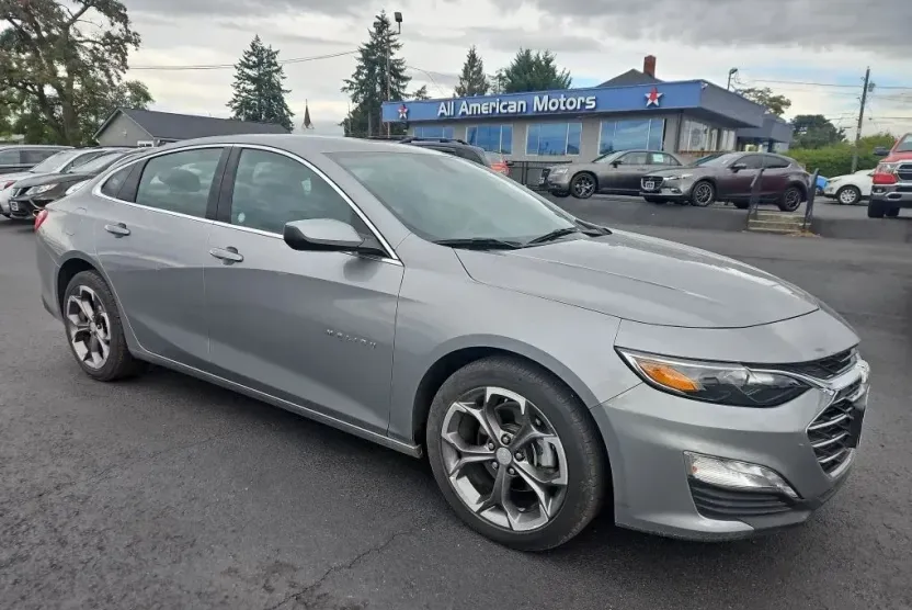 2023 Chevrolet Malibu 1LT photo 1