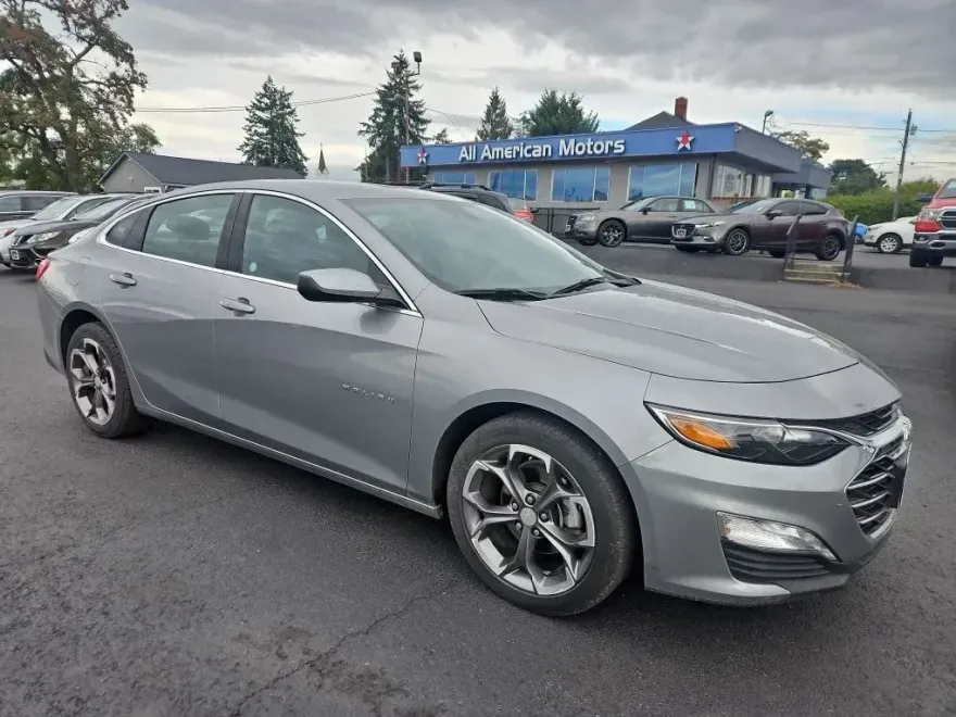 2023 Chevrolet Malibu 1LT photo 1