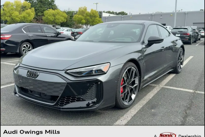 2026 Audi RS e-tron GT Base photo 1