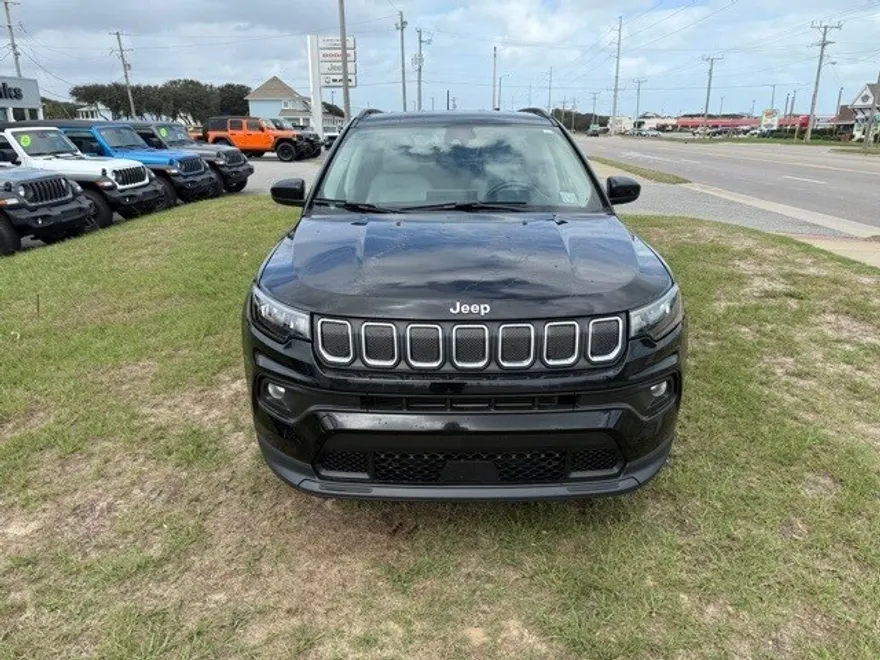 2022 Jeep Compass North Edition Latitude photo 1