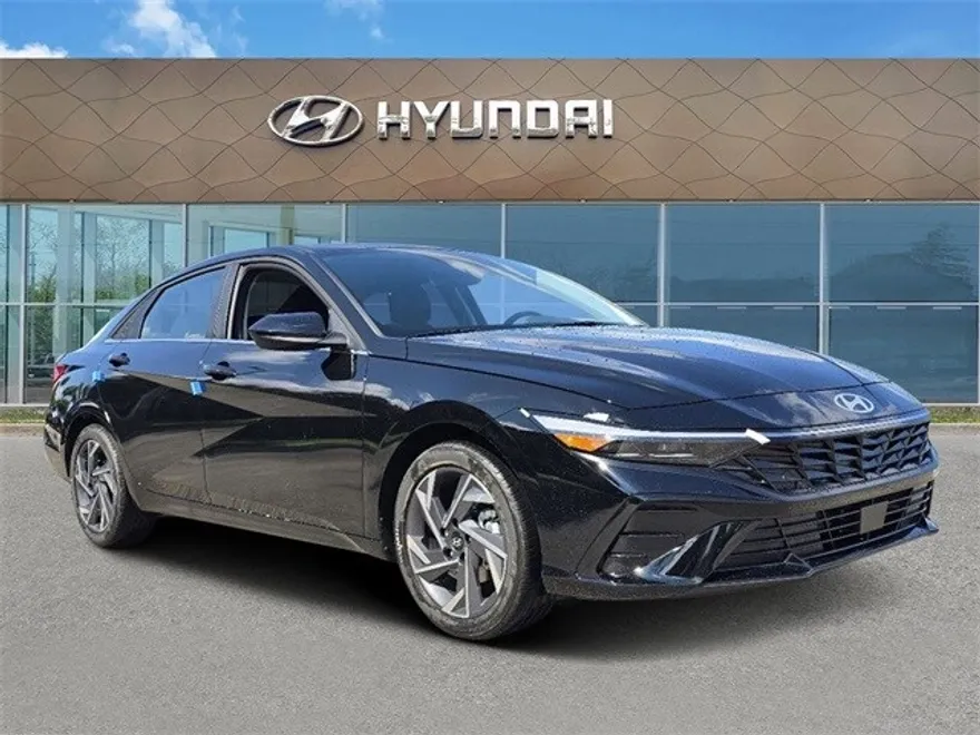 2025 Hyundai Elantra SEL Convenience photo 1