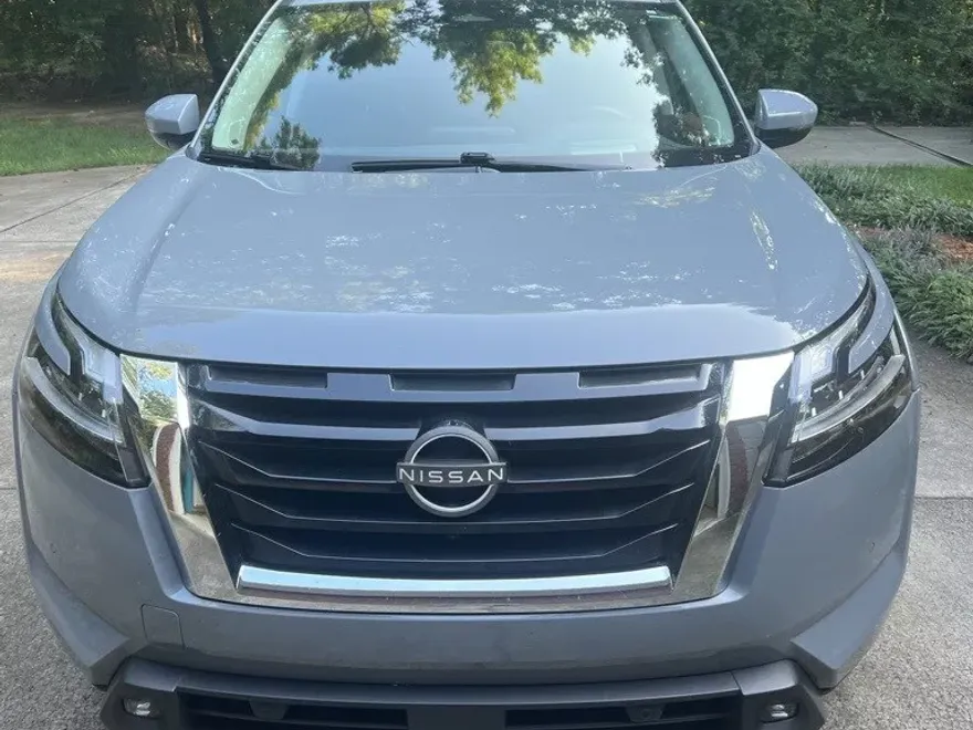 2022 Nissan Pathfinder Platinum photo 1