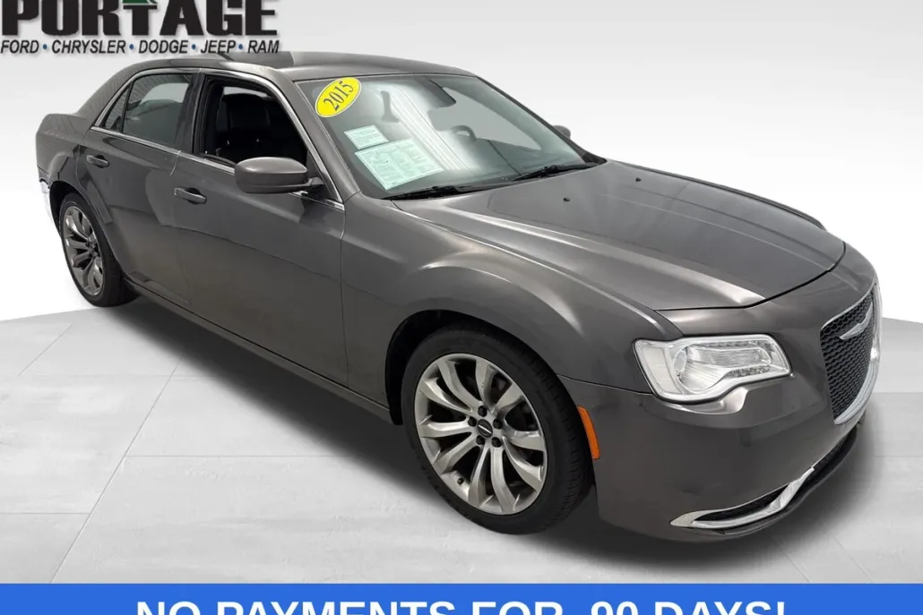 2015 Chrysler 300 Limited photo 1