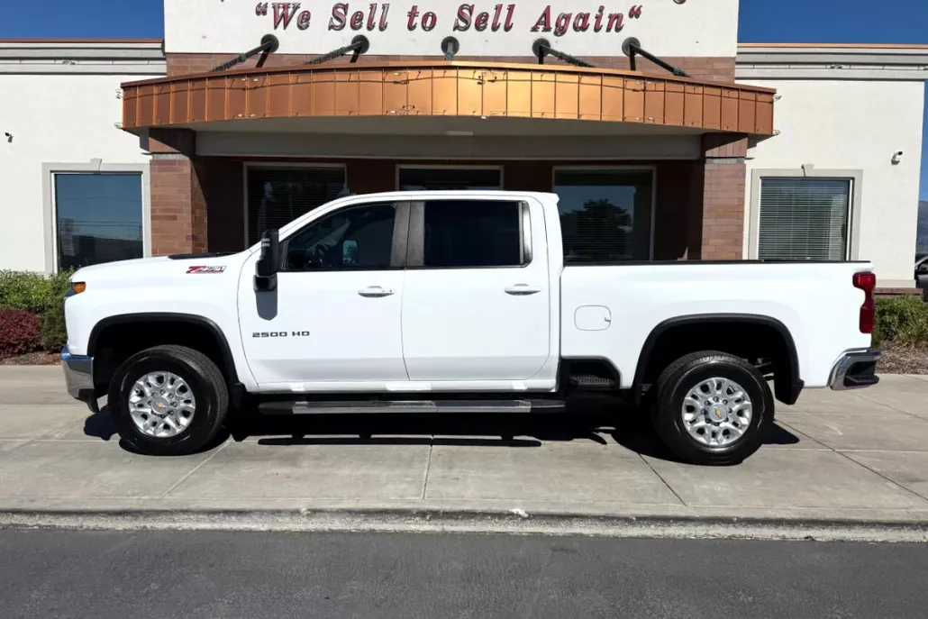 2023 Chevrolet Silverado 2500HD LT photo 1