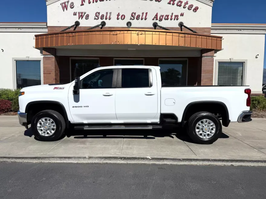 2023 Chevrolet Silverado 2500HD LT photo 1