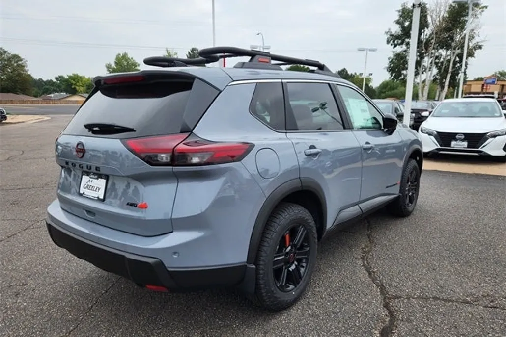 2026 Nissan Rogue SV photo 1