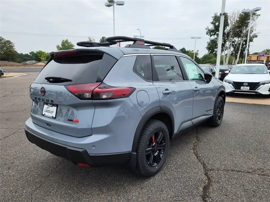 2026 Nissan Rogue SV photo 1