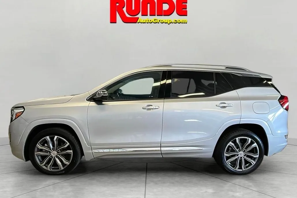 2020 Gmc Terrain Denali photo 1