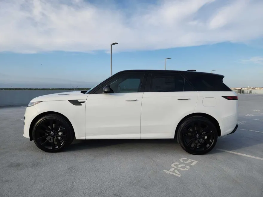 2025 Land Rover Range Rover Sport SE photo 1