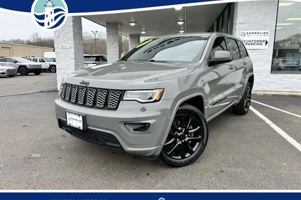 2021 Jeep Grand Cherokee Laredo X photo 1