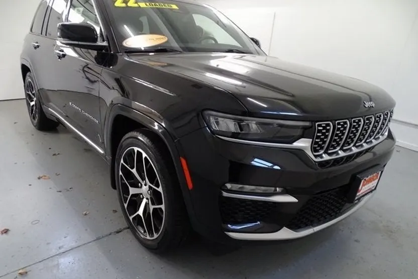 2022 Jeep Grand Cherokee Summit photo 1