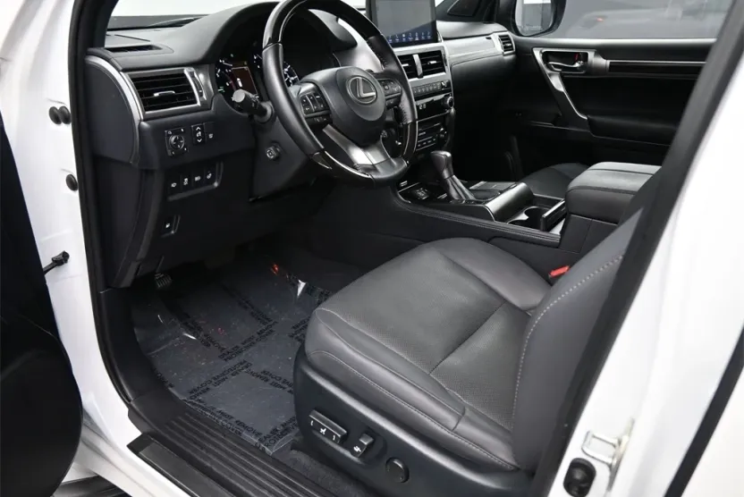 2023 Lexus GX Premium photo 1