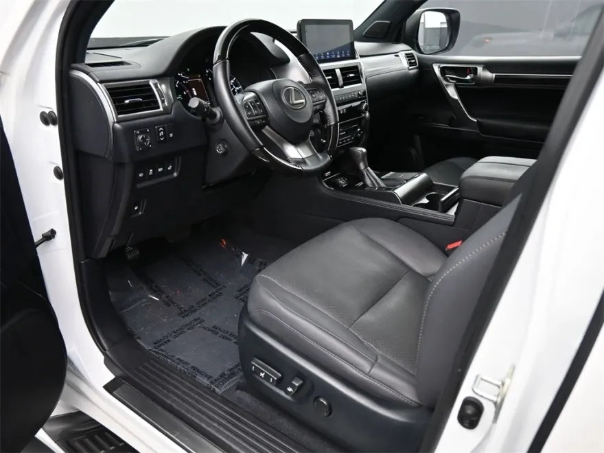 2023 Lexus GX Premium photo 1