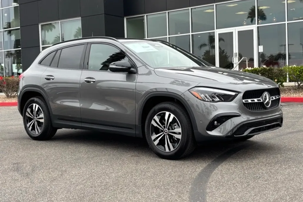 2026 Mercedes Benz GLA 250 photo 1
