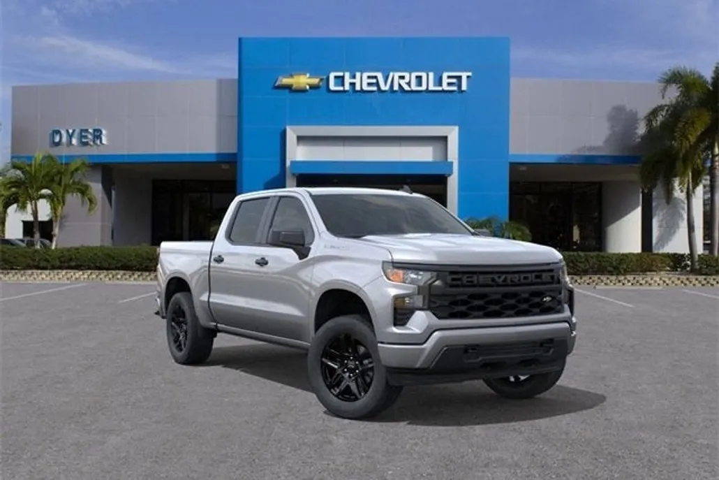 2025 Chevrolet Silverado 1500 Custom photo 1