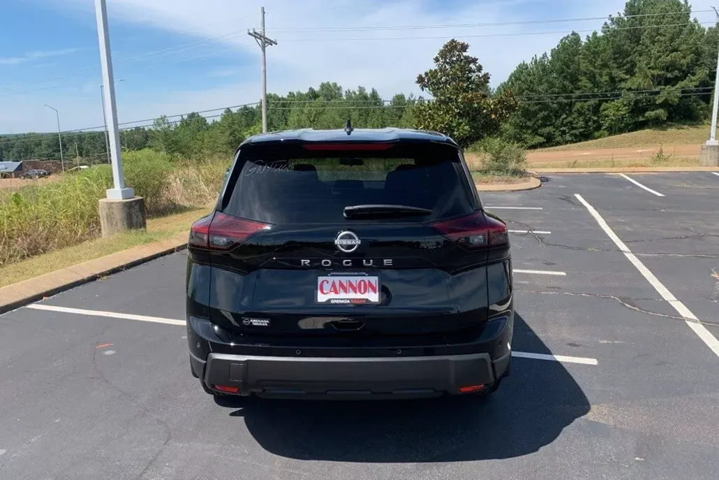 2026 Nissan Rogue S photo 1