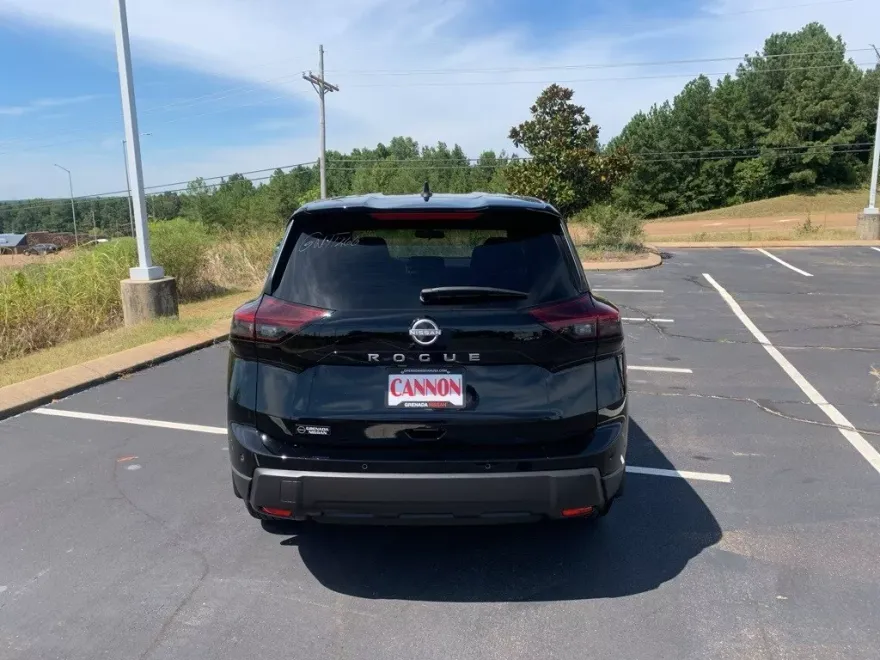2026 Nissan Rogue S photo 1