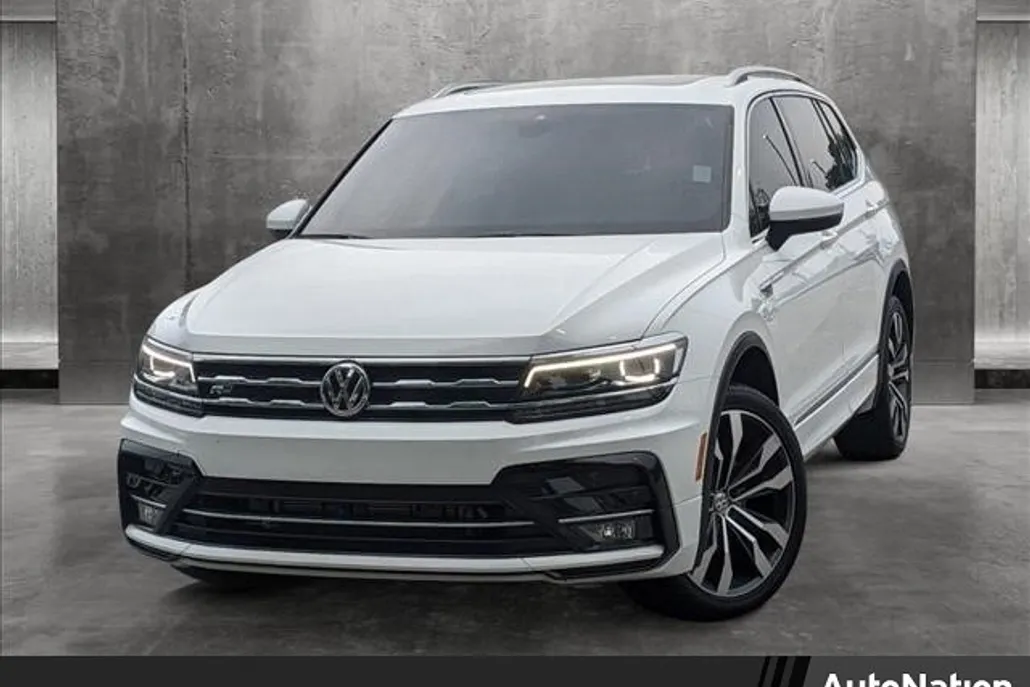 2020 Volkswagen Tiguan SEL Premium R-Line photo 1