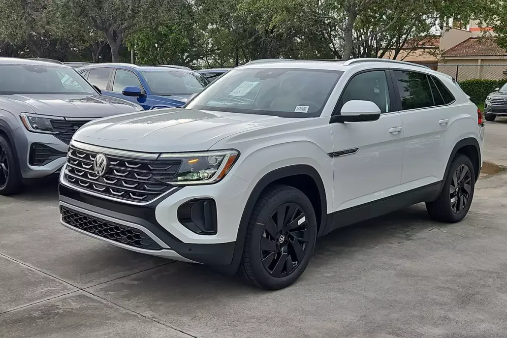 2026 Volkswagen Atlas Cross Sport SE Technology photo 1