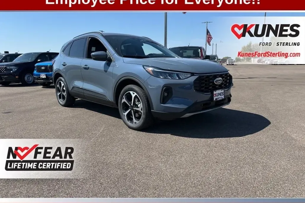 2025 Ford Escape ST-Line Select photo 1