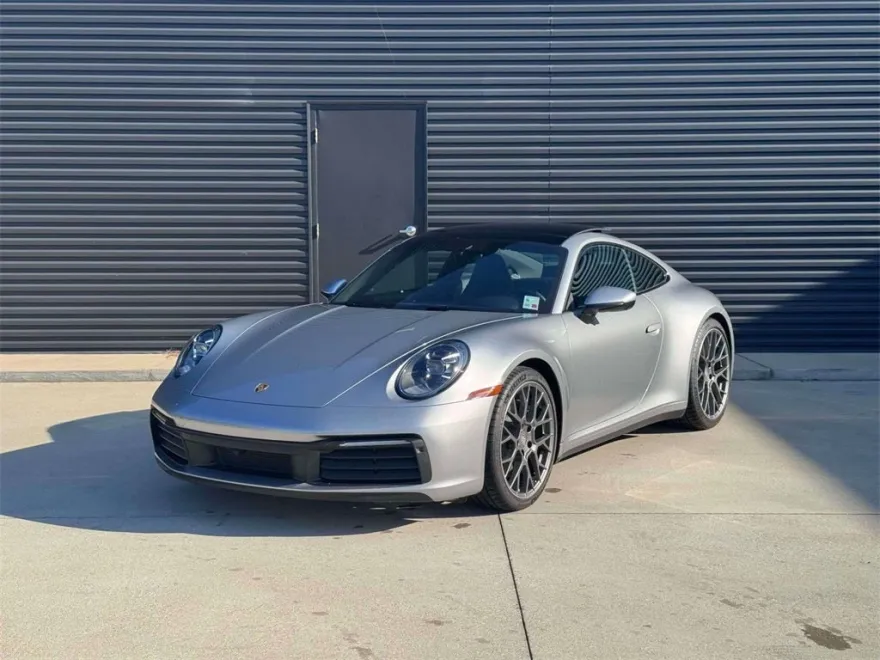 2024 Porsche 911 T 4 photo 1