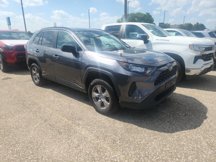 2022 Toyota RAV4 Hybrid LE photo 1