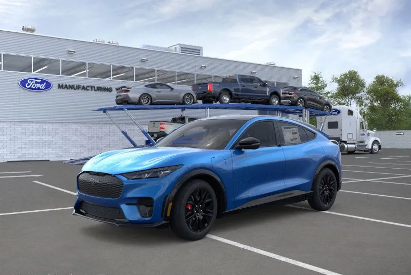 2025 Ford Mustang Mach-E Premium photo 1