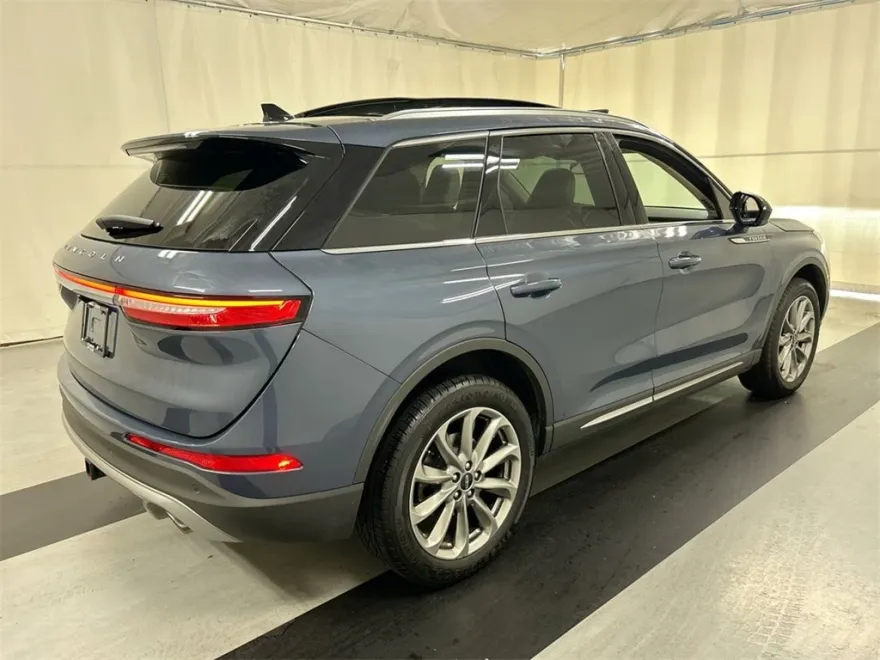 2022 Lincoln Corsair Standard photo 1