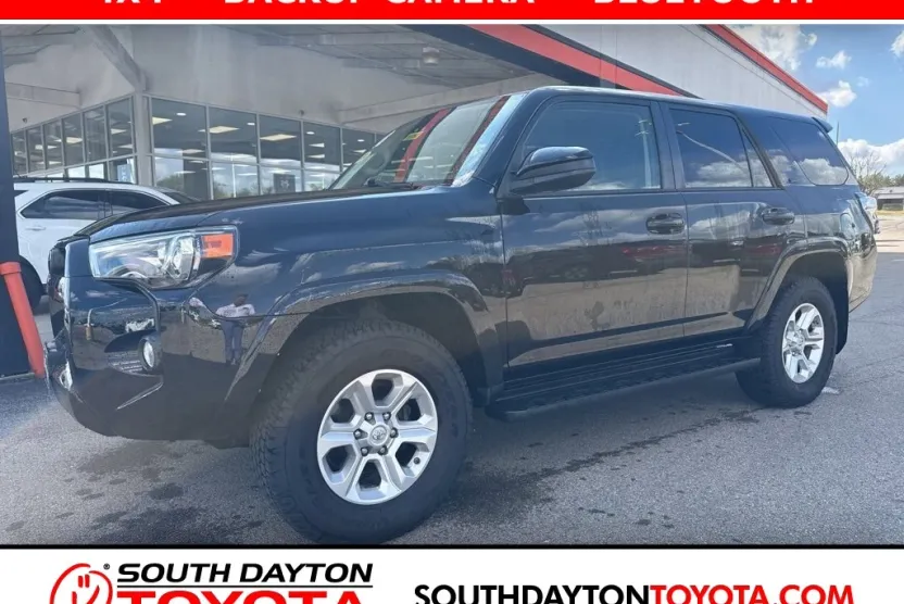 2018 Toyota 4Runner SR5 photo 1