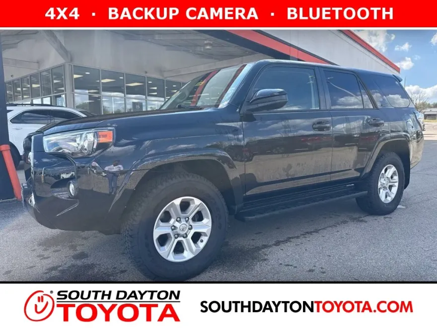 2018 Toyota 4Runner SR5 photo 1