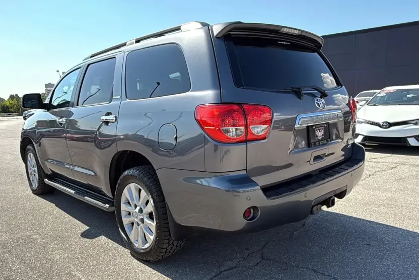 2014 Toyota Sequoia Platinum Sport photo 1