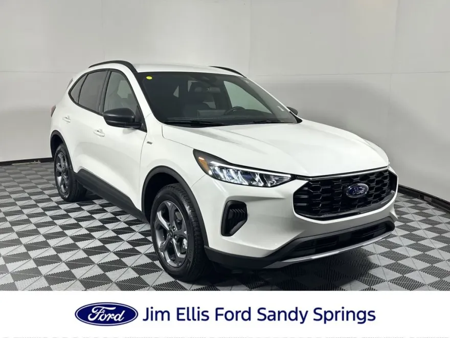 2025 Ford Escape ST-Line photo 1