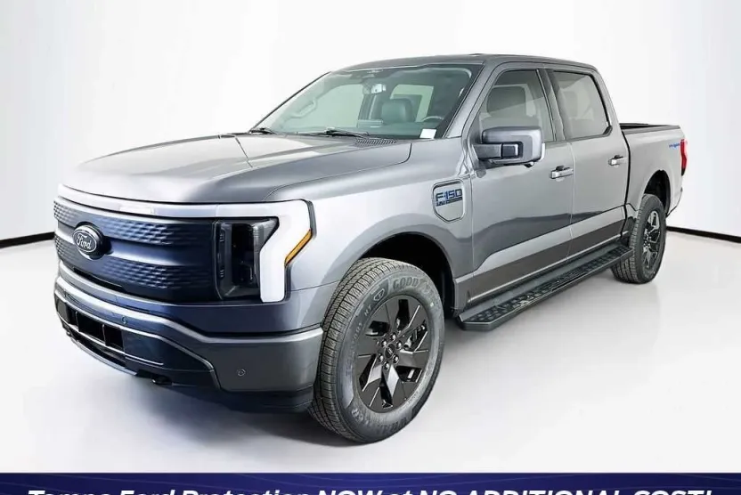 2025 Ford F-150 Lightning photo 1