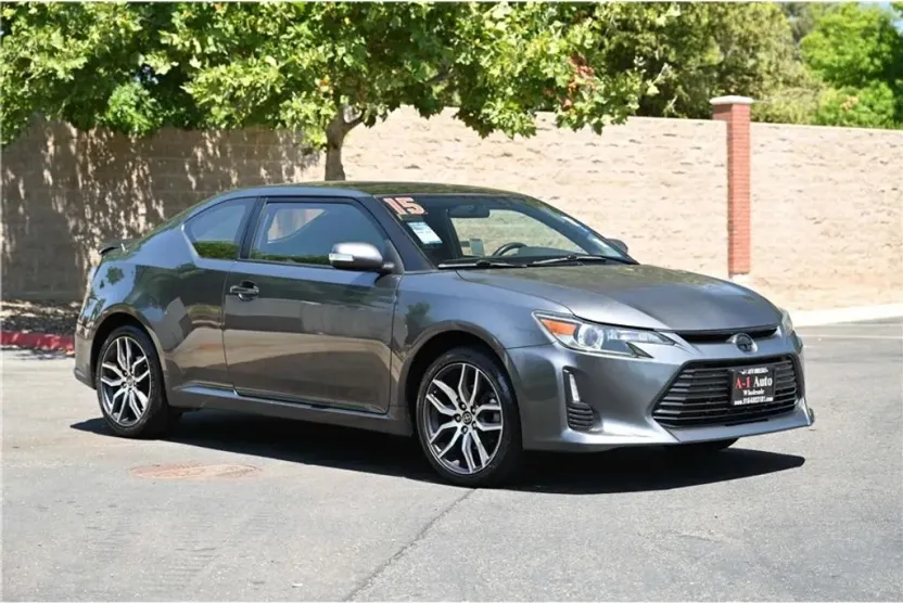 2015 Scion tC photo 1