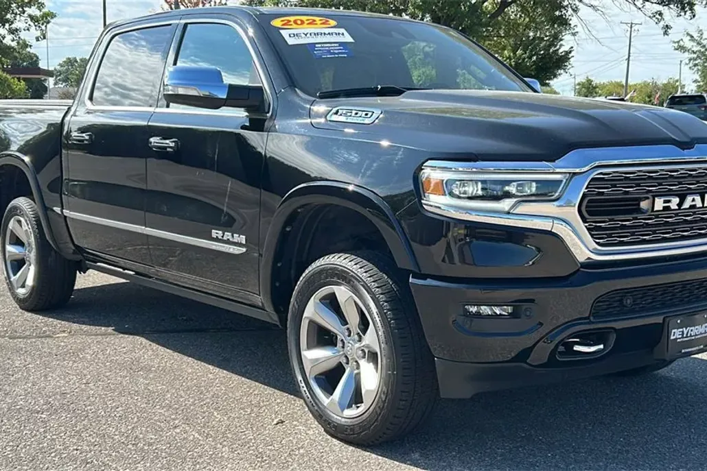2022 Ram 1500 Limited photo 1