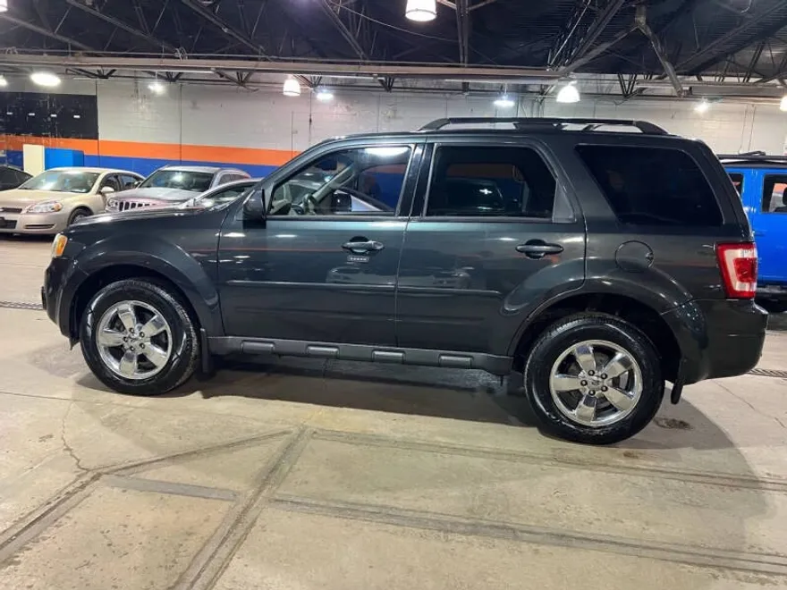 2009 Ford Escape Limited photo 1