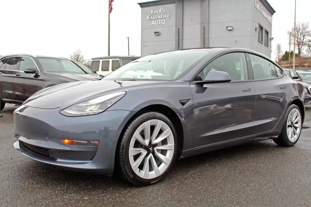 2022 Tesla Model 3 Long Range photo 1