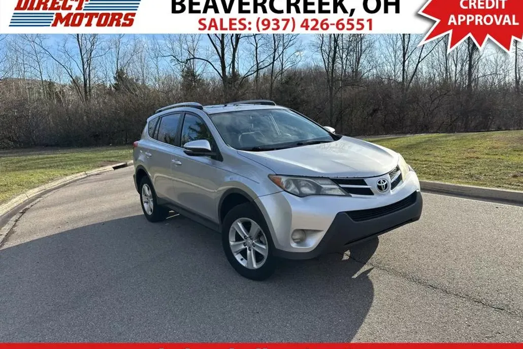 2013 Toyota RAV4 XLE photo 1