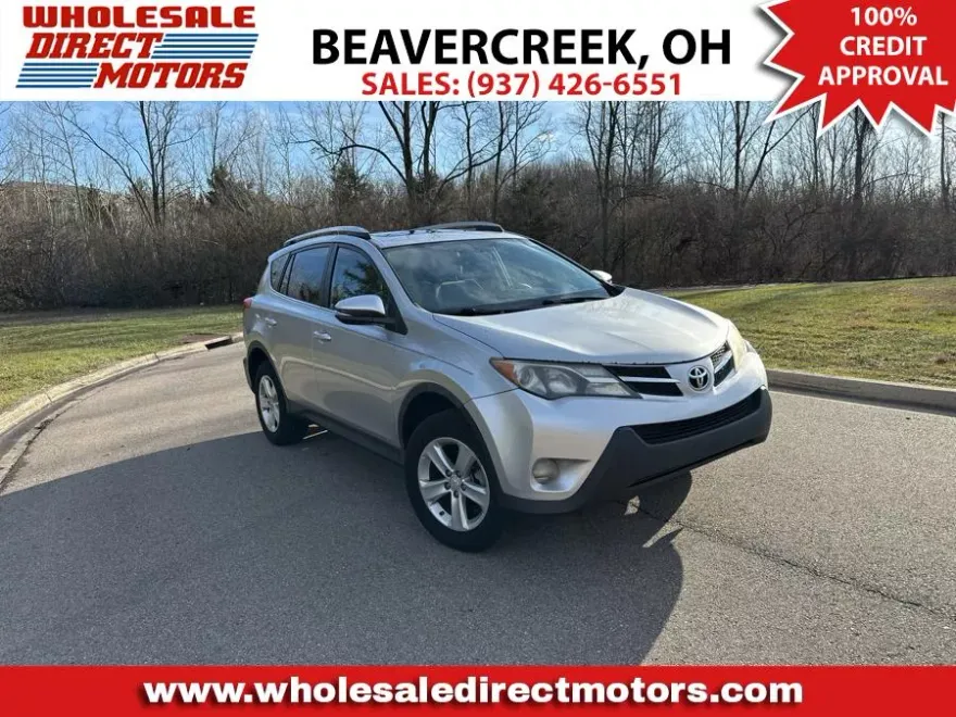 2013 Toyota RAV4 XLE photo 1