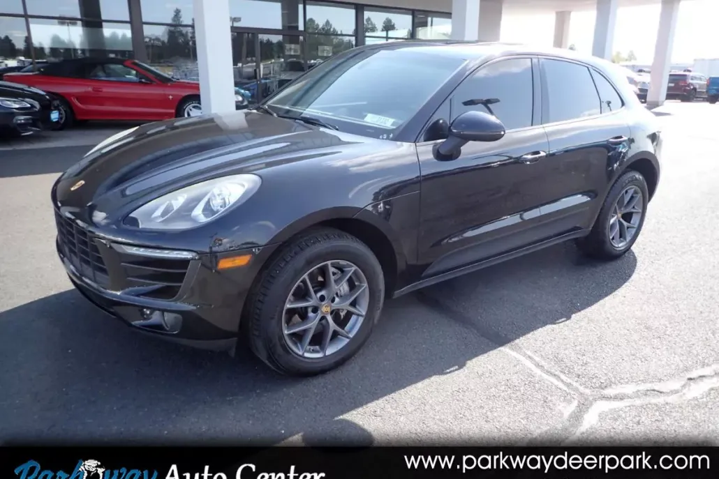 2015 Porsche Macan S photo 1