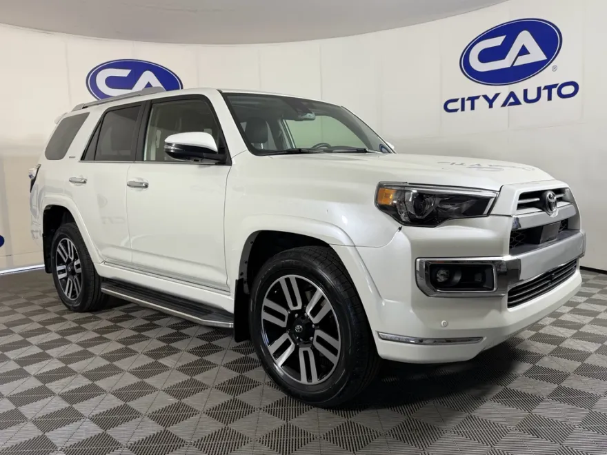 2022 Toyota 4Runner Limited photo 1