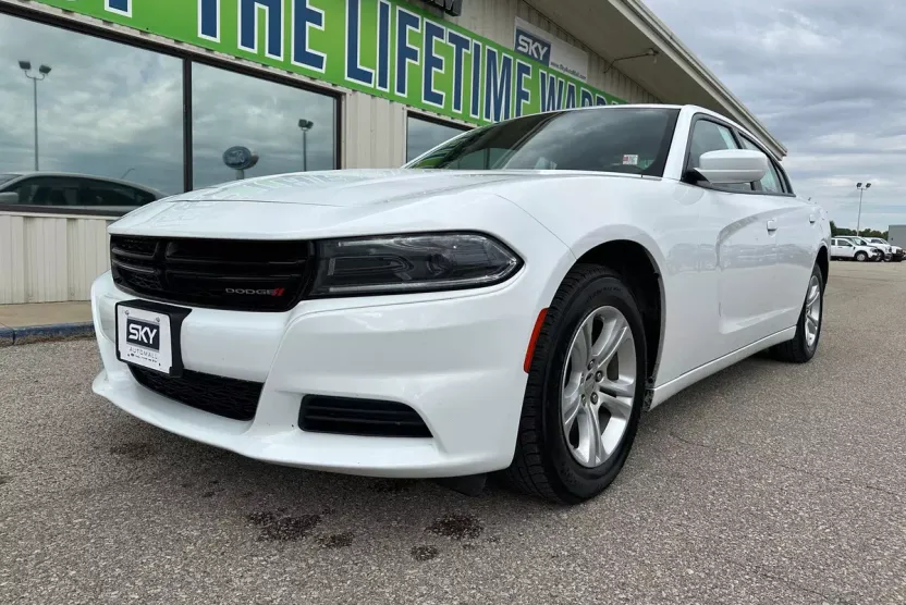 2022 Dodge Charger SXT photo 1