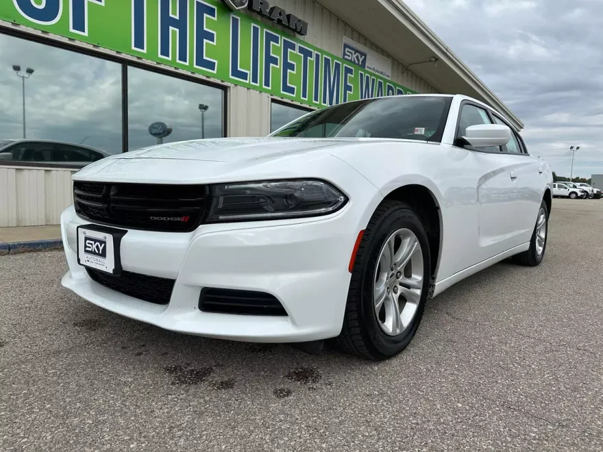 2022 Dodge Charger SXT photo 1