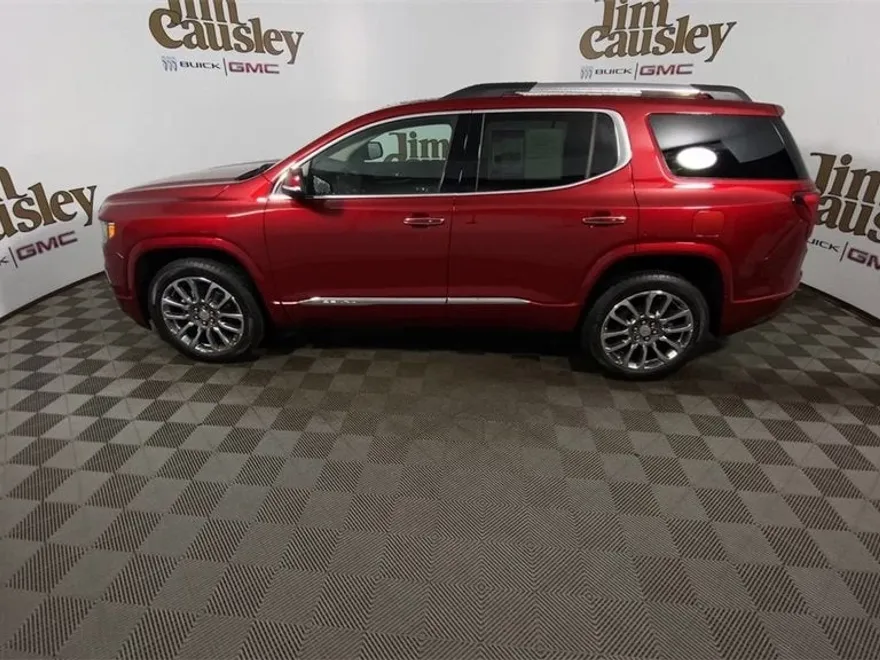 2023 Gmc Acadia Denali photo 1