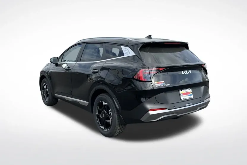 2026 Kia Sportage EX photo 1