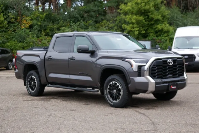 2022 Toyota Tundra SR5 photo 1